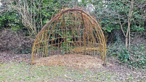 Making a willow dome seating area | Thompson & Morgan Blog